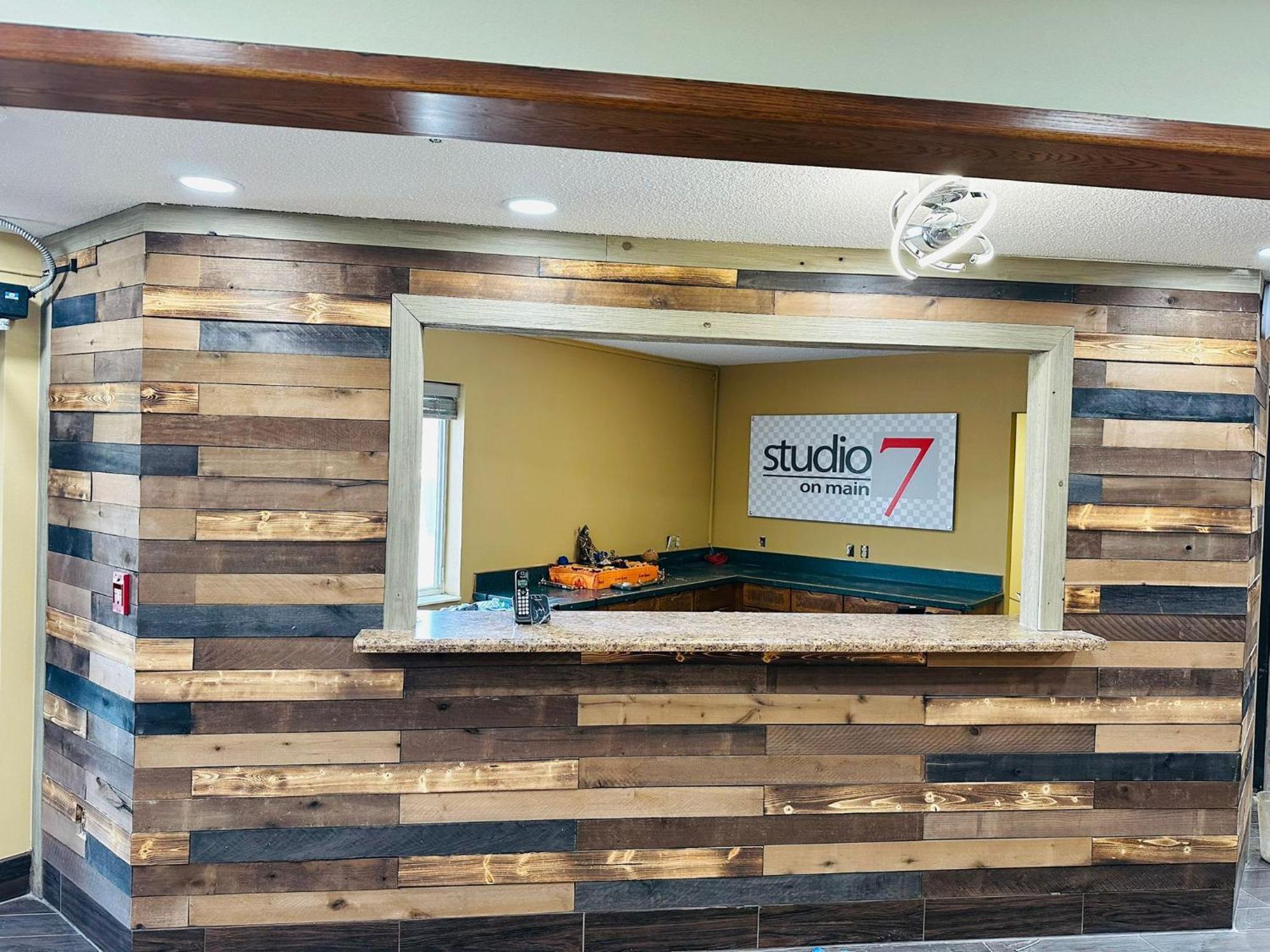 Studio 7 On Main West Fargo Eksteriør bilde